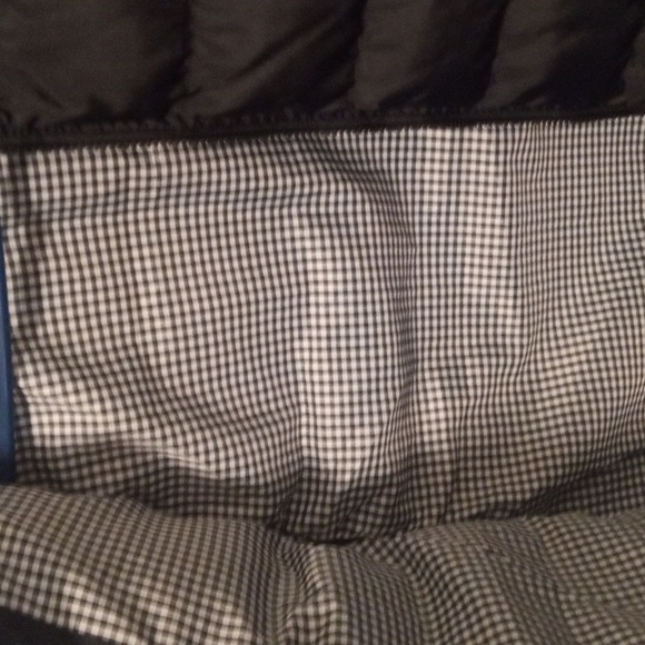 Black Bubble Vest - Picture 4 of 6